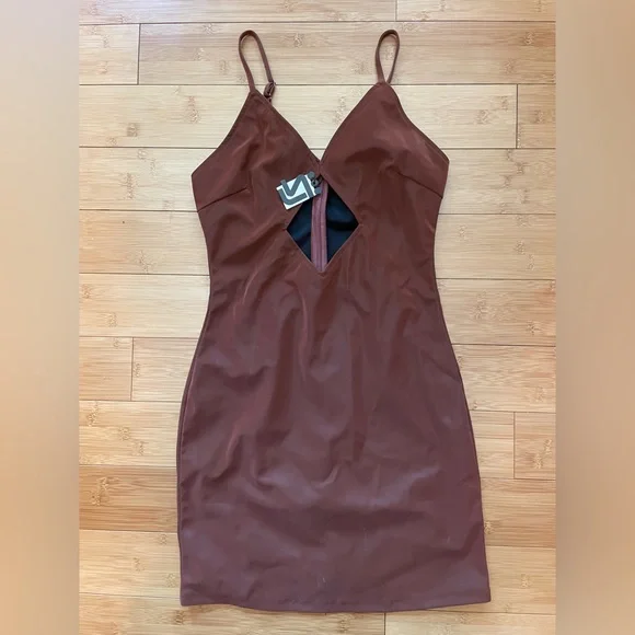 Shane Justin | Dresses | Cocktail Dress With Peekaboo Cutout | Poshmark